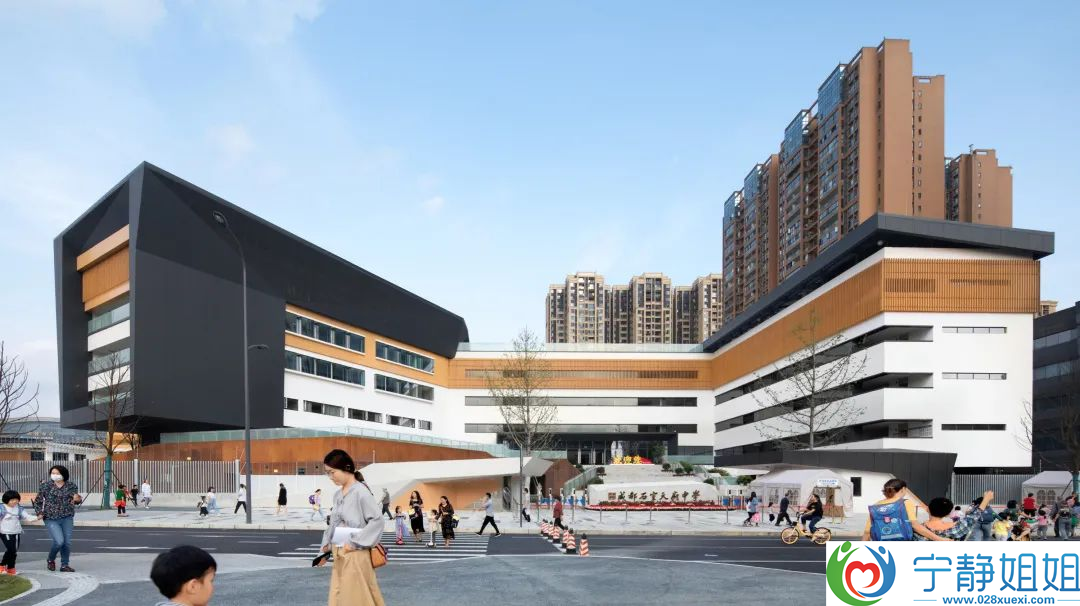 成都第一所12年制公办学校实力非凡的石室系学校