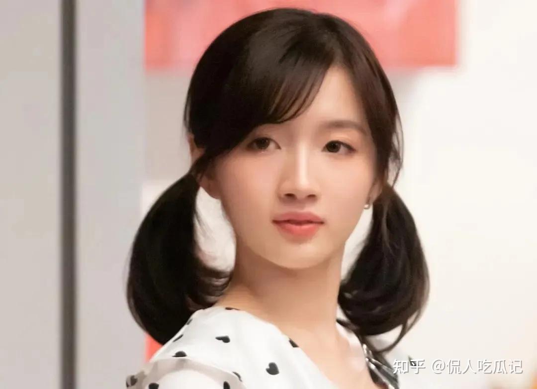 《驻站》李浩菲:演技长相皆被嘲,还被骂资源咖,究竟谁在捧她? - 知乎