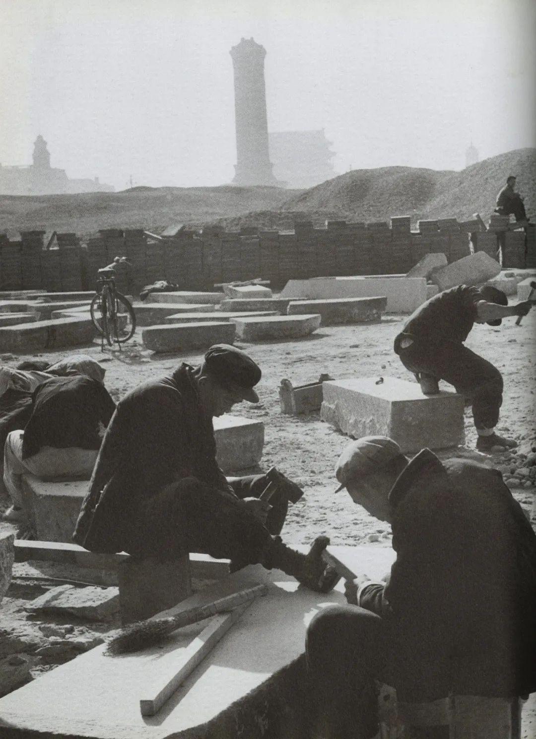 叶华1959年的天安门广场改建工程摄影