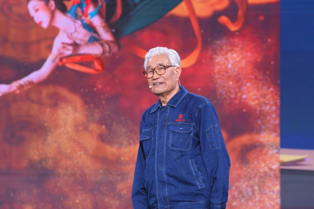 敦煌研究院修复师李云鹤用生命守护文物