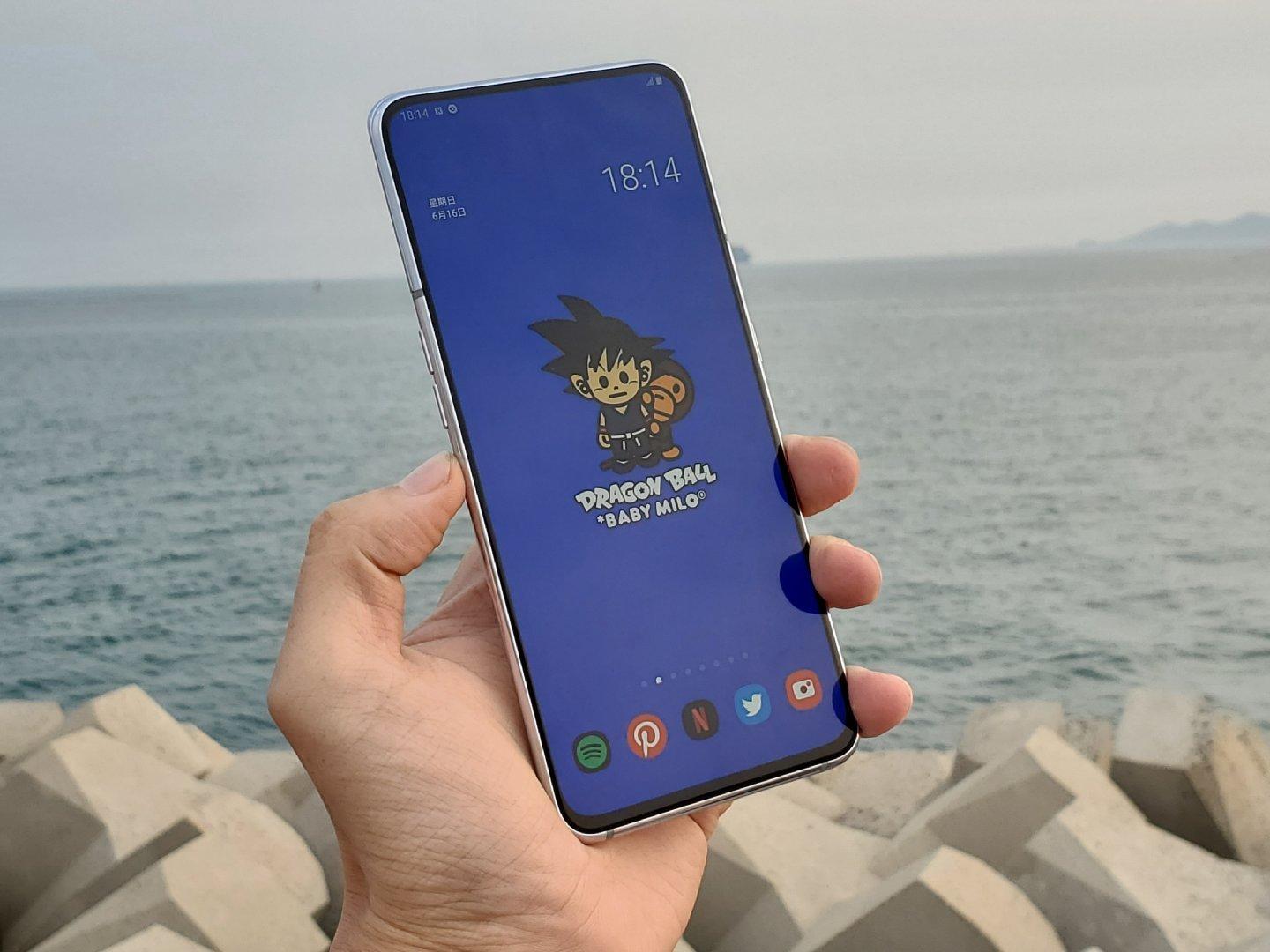 会眨眼的手机三星galaxya80