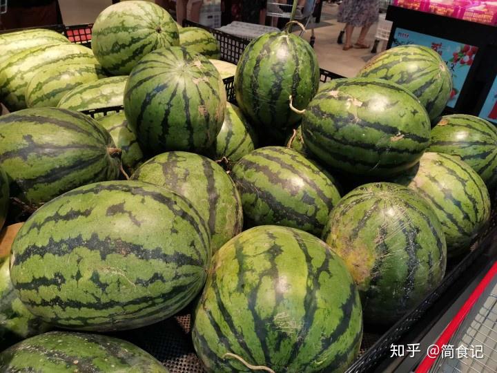 怎么种西瓜才甜 v2-e69b7f10a1fbe887a4cfbc88745e6db3_r.jpg
