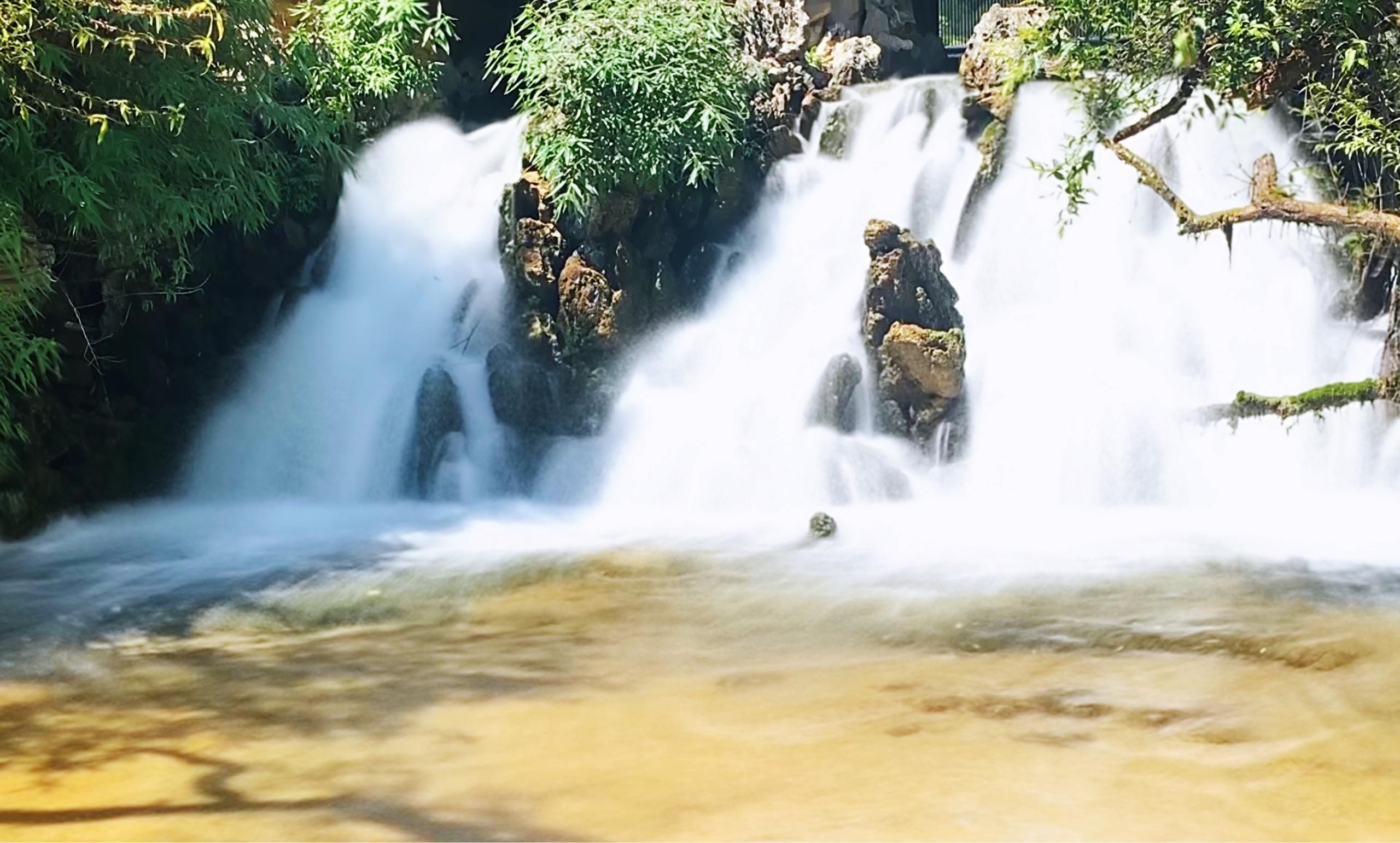 云南丽江冷门景点龙女湖