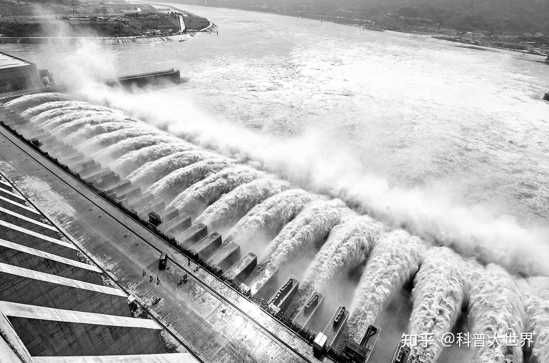 白鹤滩水电站泄洪有多猛泄洪洞世界最大一秒能灌满5个游泳池