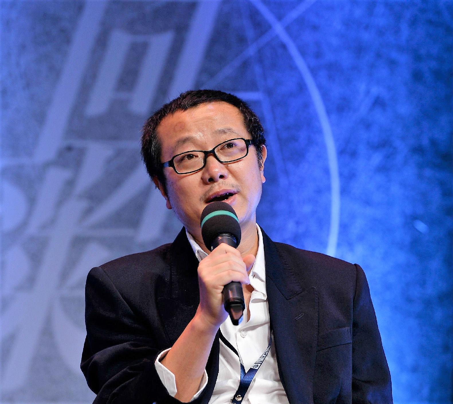 11镜子刘慈欣仰望星空虽易使人寂寞但那却不是孤独