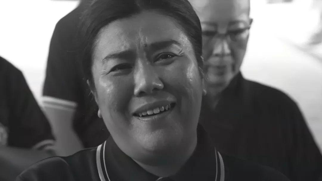 大佛普拉斯黑白的真实人生彩色的梦