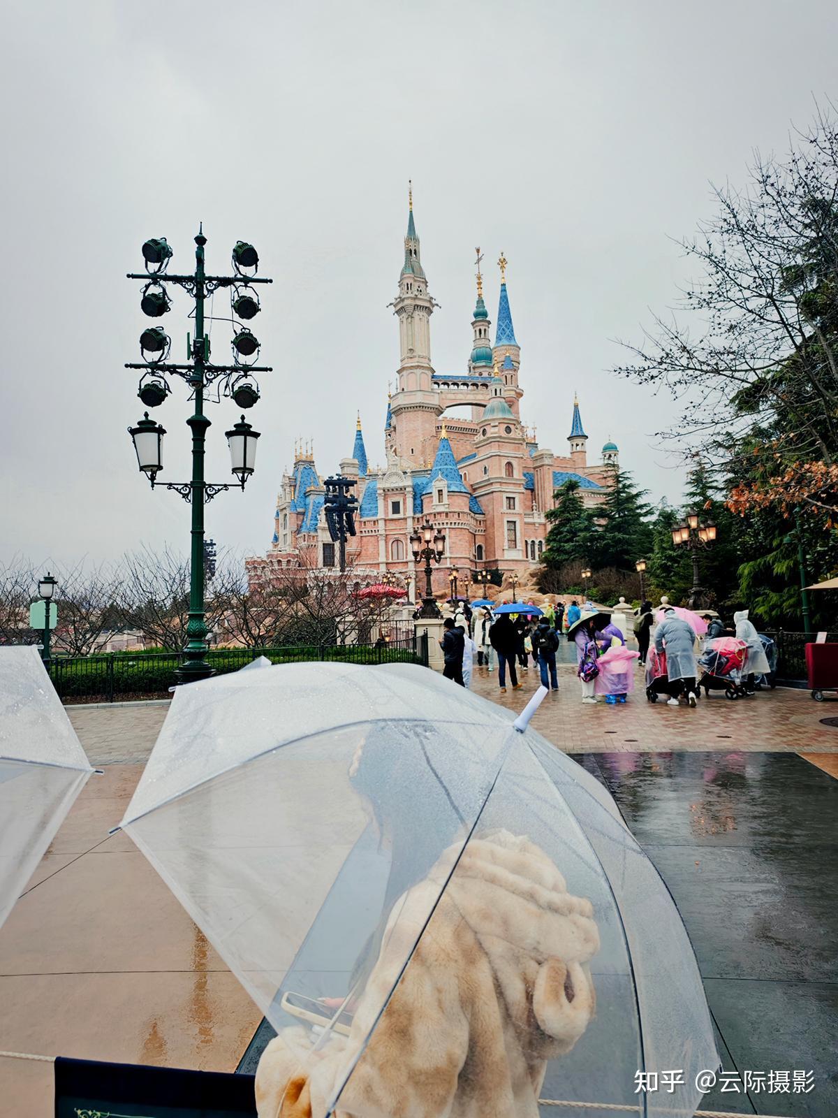 有你更酷iqoo12手机摄影全天候记录上海迪士尼度假区的独特