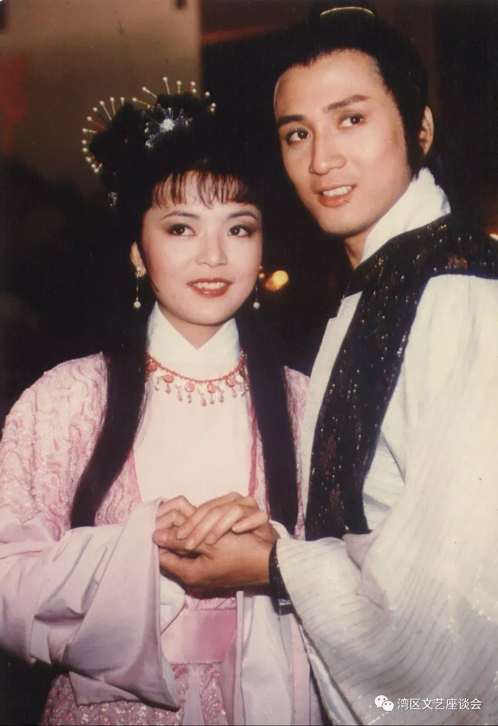 香港文艺往事之1982(下):最早的影后影帝,最初的金庸长剧,最灿烂的无线毕业季 - 知乎