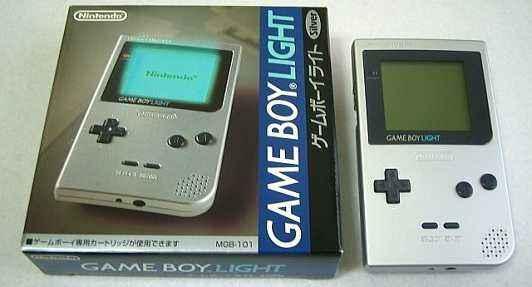 游戏史上的今天gameboylight上市
