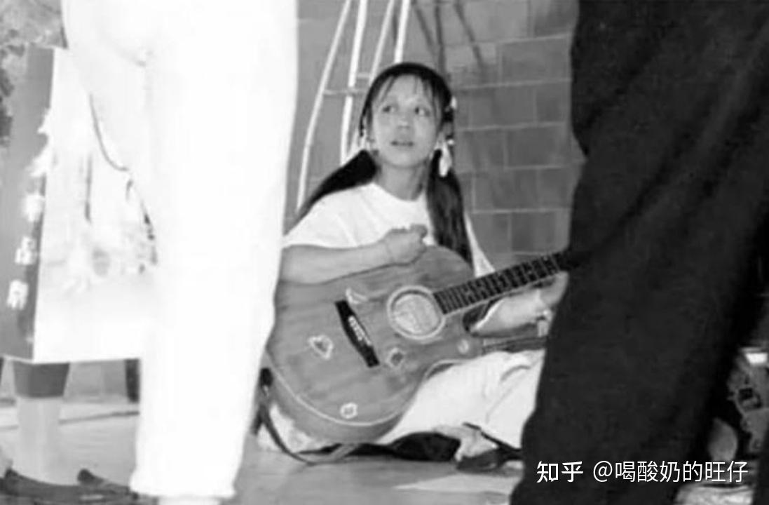 一个冒牌萝莉少女和她众多「哥哥」们的狗血故事 - 知乎