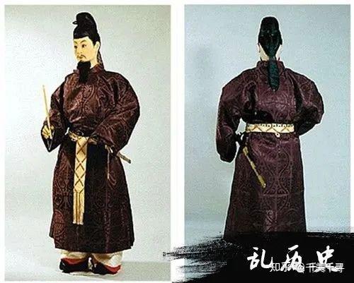 日本平安时代服饰男子图片