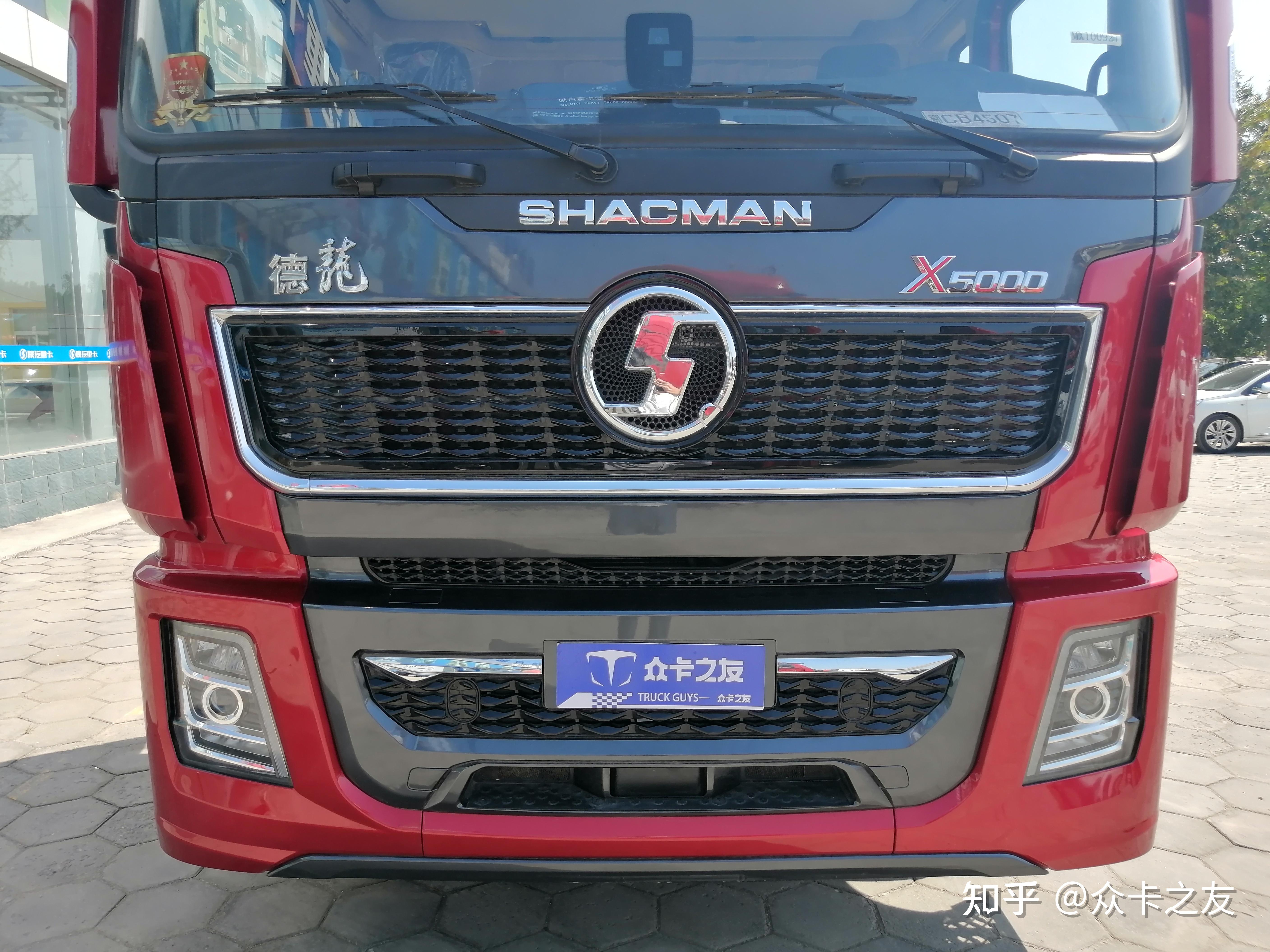 实拍德龙x5000瞄向干线物流1000l大油箱比解放j6p还强