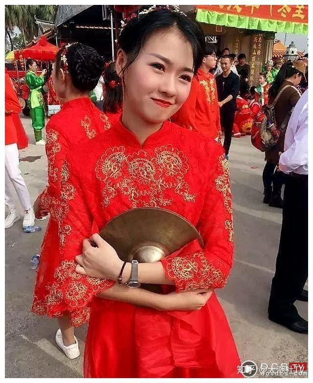 一个红了却不想当网红的潮汕美女翁佳娜个人资料大潮社资讯