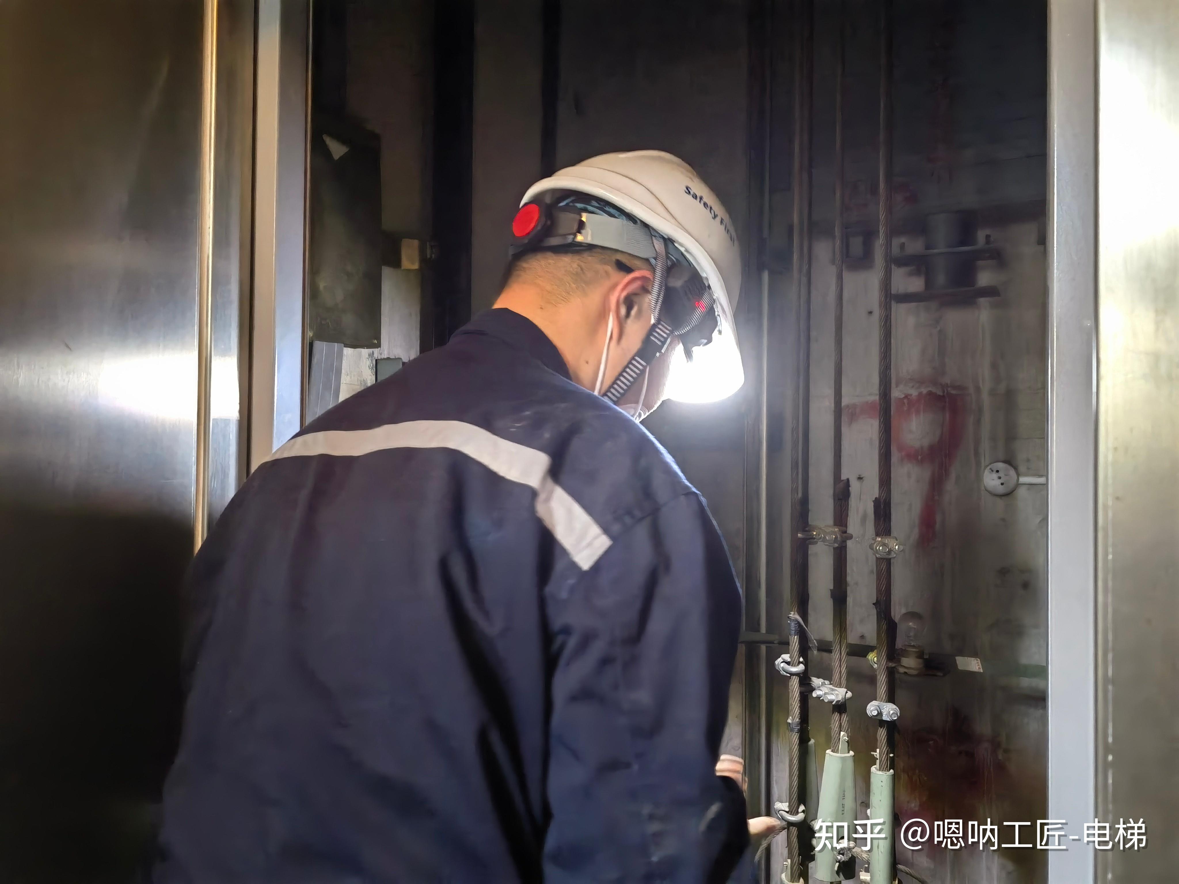 电梯公司维保人员平时都做那些具体的工作