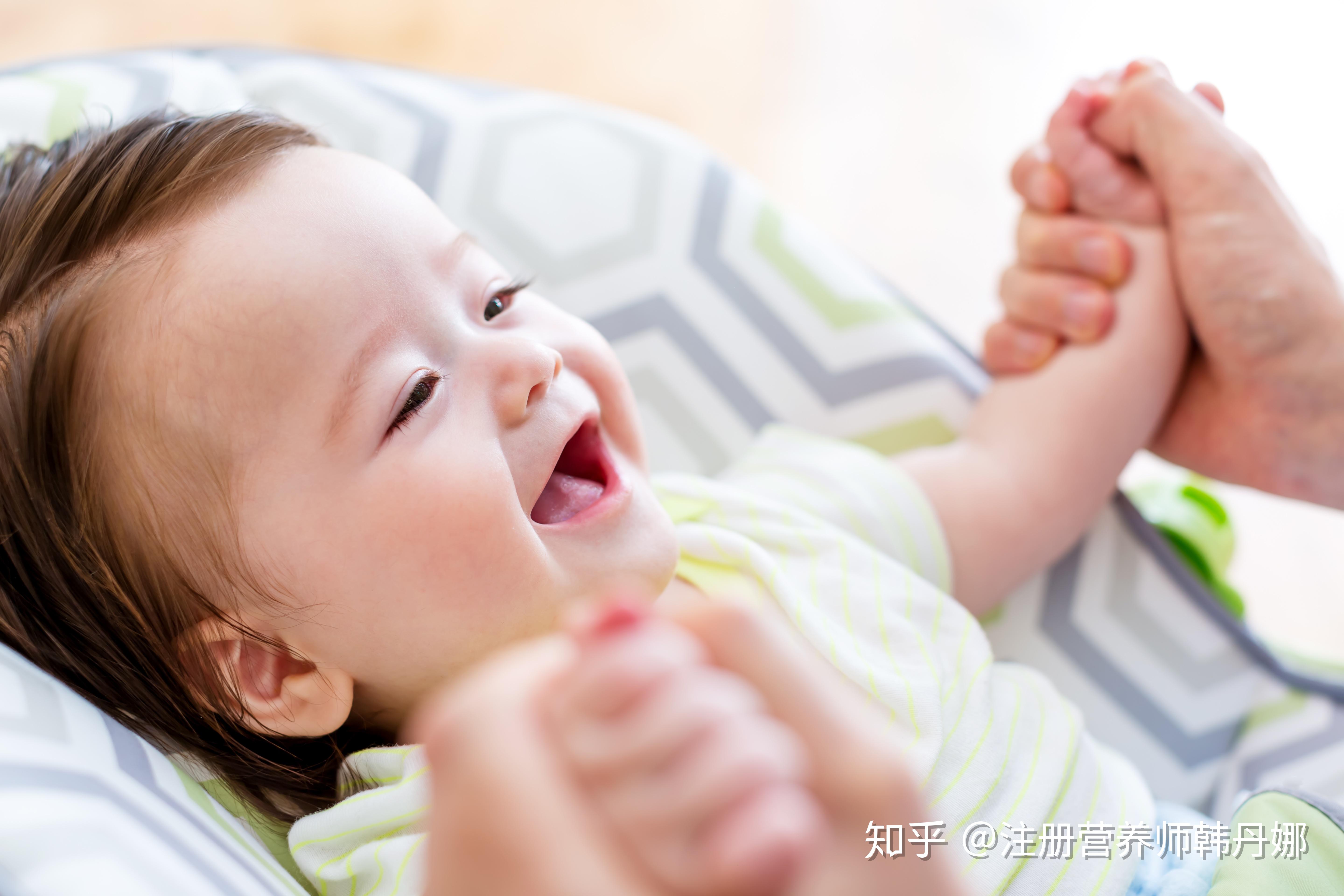 宝宝出牙时间顺序与各阶段牙刷选择|宝宝发育_新浪新闻