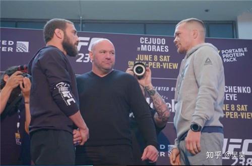 ufc238媒體對視日夜魔帶上了腰帶塞胡多改行做魔術師