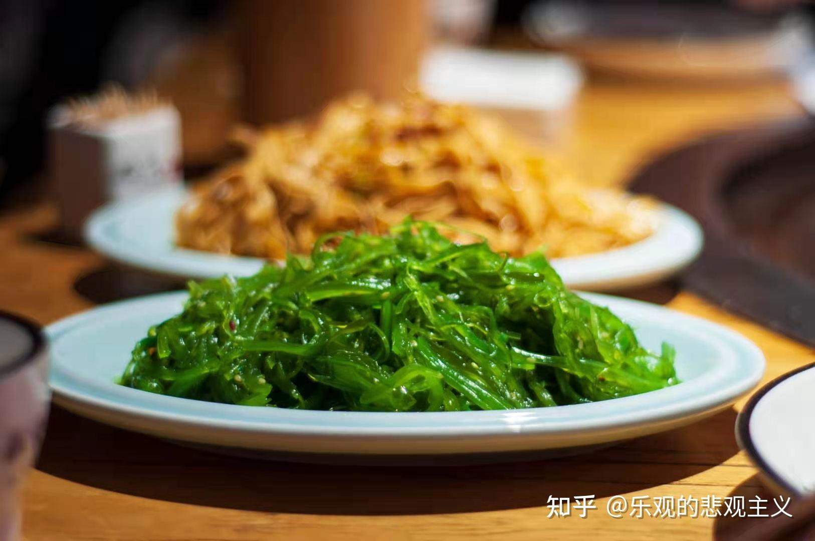 (基本人均都是50-60就可以讓男生吃飽)這餐是朝鮮菜,吃了狗肉(莫吐槽