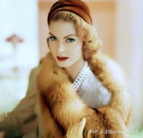 性感美图▎最老的超模最年轻的心态卡门戴尔奥利菲斯