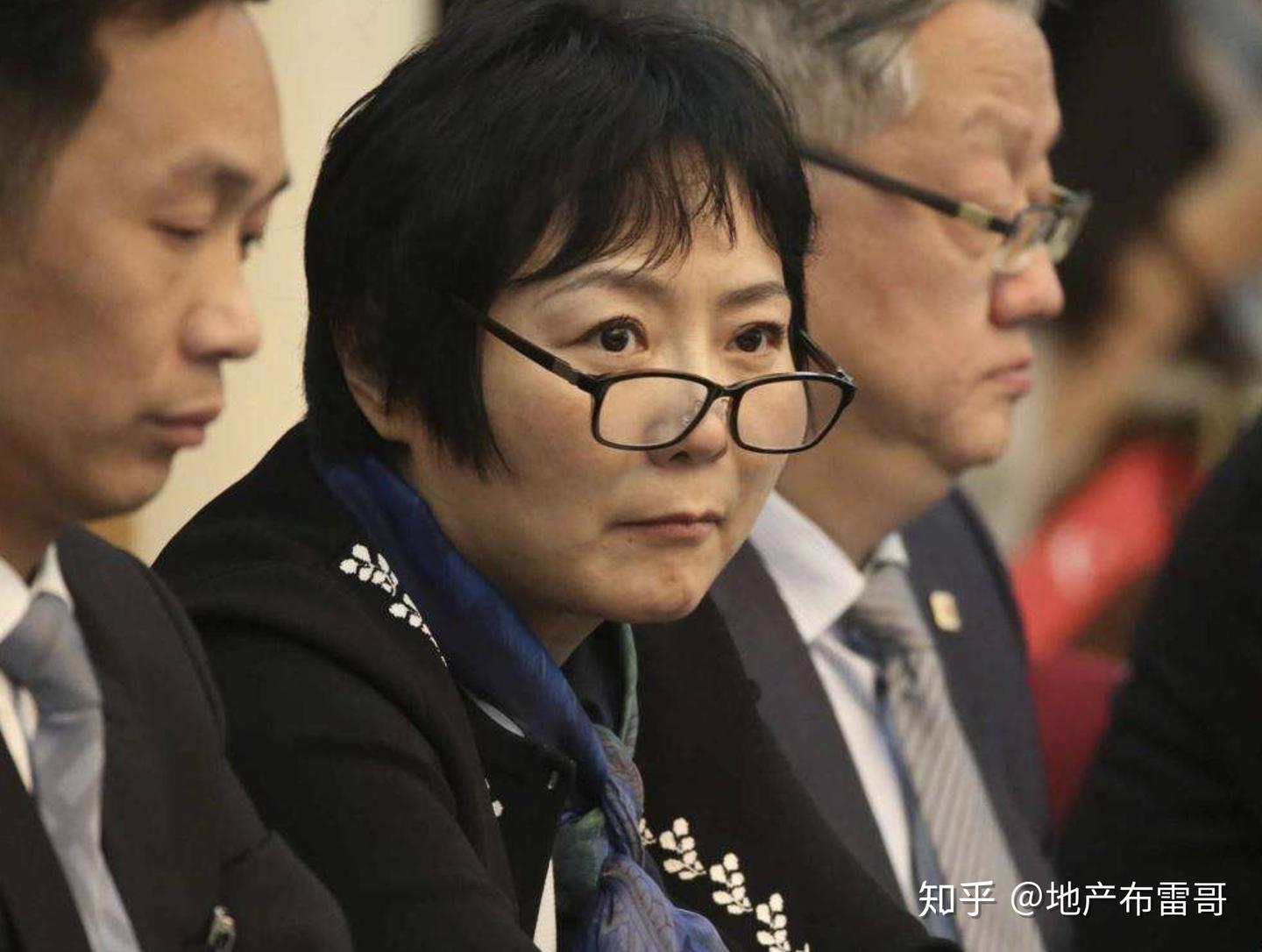 别费那个劲了，成年人是说服不了的- 知乎