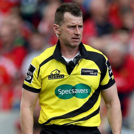 nigel owens 是世界上执法经验最丰富,名气最大的英式橄榄球裁判之一