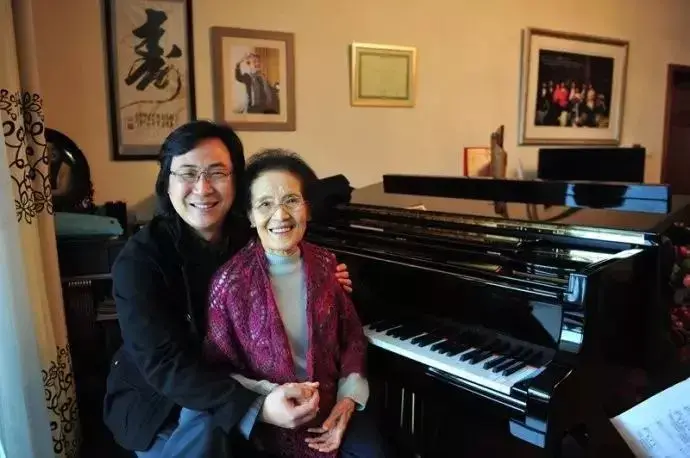 周小燕与学生廖昌永,两人像母子一样亲歌剧她有个中国歌剧梦留学及