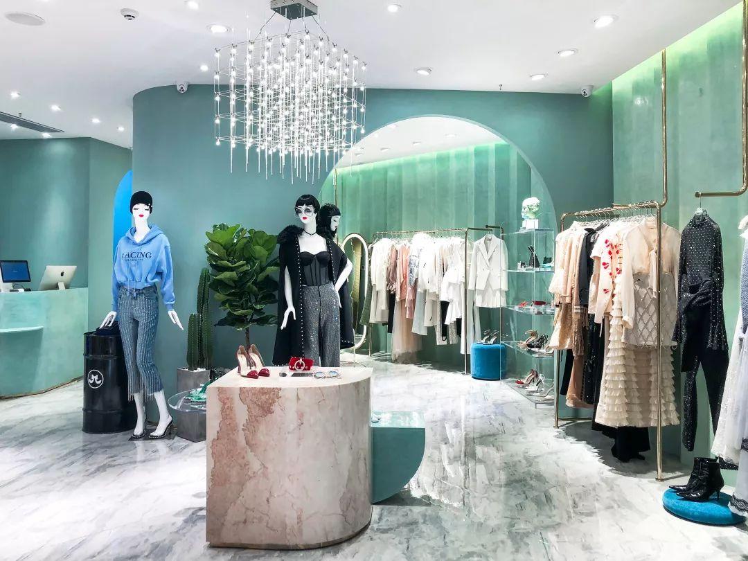 陈列师小白进丨女装店铺如何设计