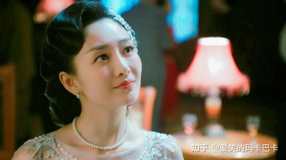 并且王鸥之前同样和胡歌一同合作了《琅琊榜》;凭借秦般弱而被大家所