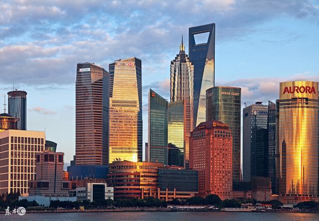 保险股份有限公司是第一家总部设在重庆的全国股东主要为国有大型企业