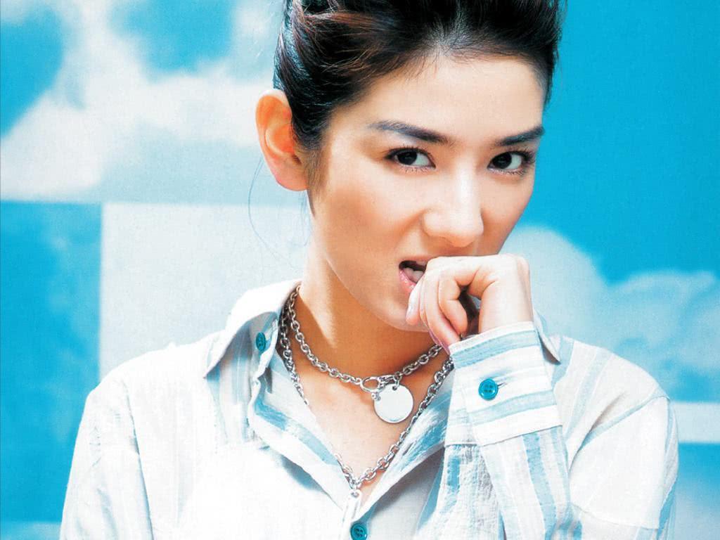 星空演讲黄奕谈两次离婚落泪女人的幸福靠能力而不是运气