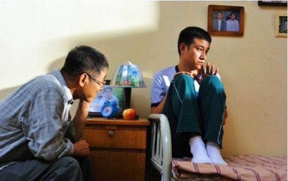 如何治疗小孩的选择性缄默症?