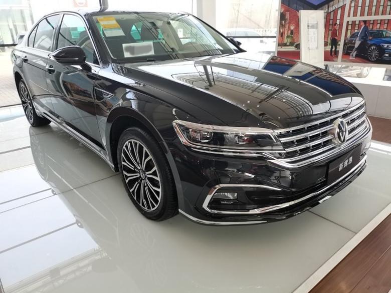 而在近日,则有网友在本地经销商处,拍到了2021款辉昂的实车身影.