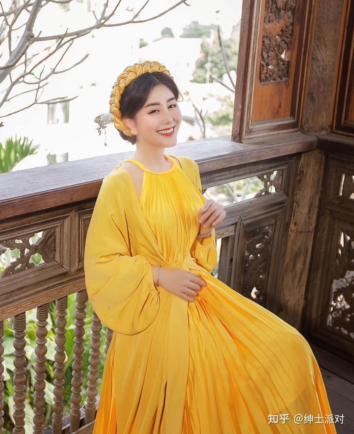 Cultural Blog: Vietnamese Traditional Costume - Ao Dai