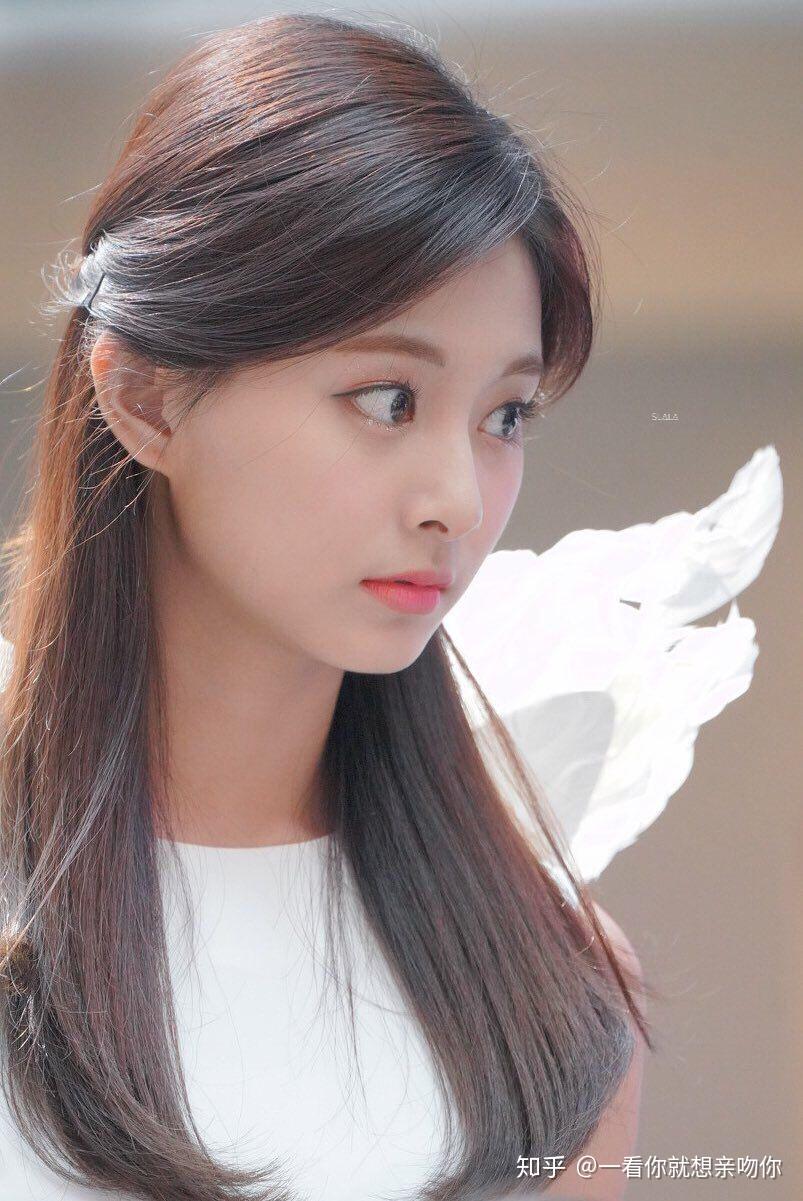 韩国女团成员有哪些惊为天人的瞬间?