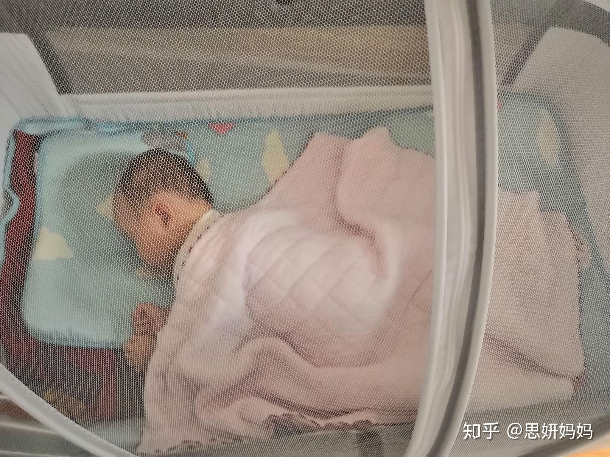 抱睡落地醒深夜哭不停我的宝宝50天开始睡整觉你的宝宝也许可以更早