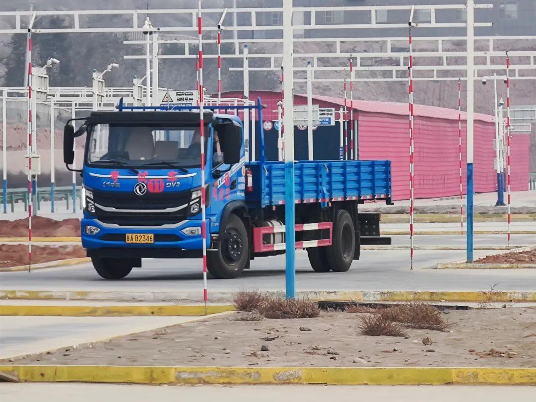 总队驾驶员培训队圆满完成增驾及新训科目二场地驾驶技能考核