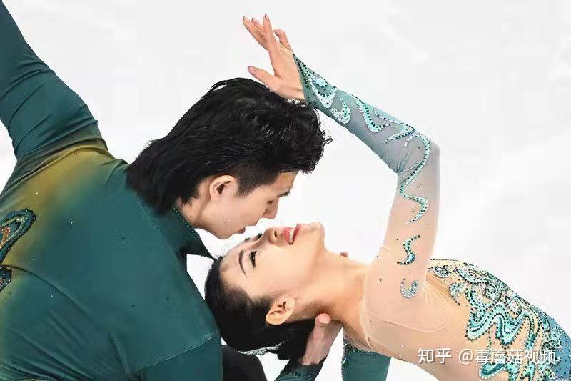 王诗玥和柳鑫宇春天来了