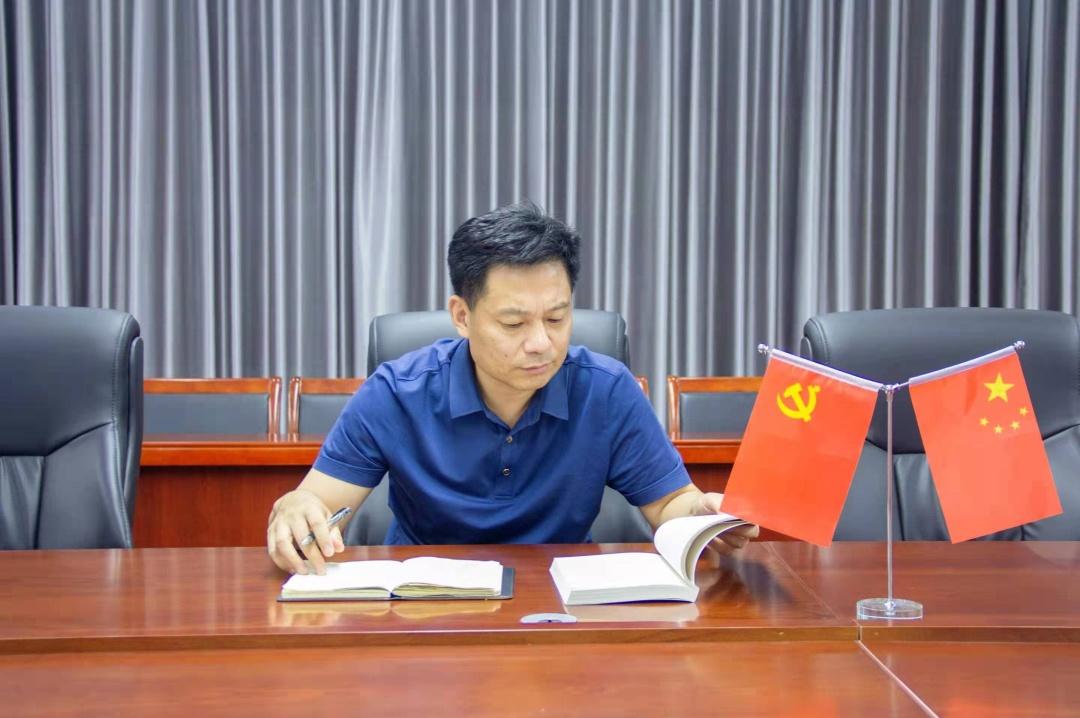 长葛市副市长,和尚桥镇党委书记曾晓伟谈到,推进工作要胸怀"国之大者"