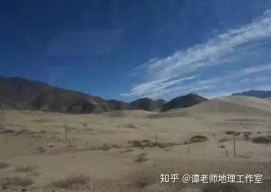 个小村庄的树》的环境问题的表现,产生原因,并