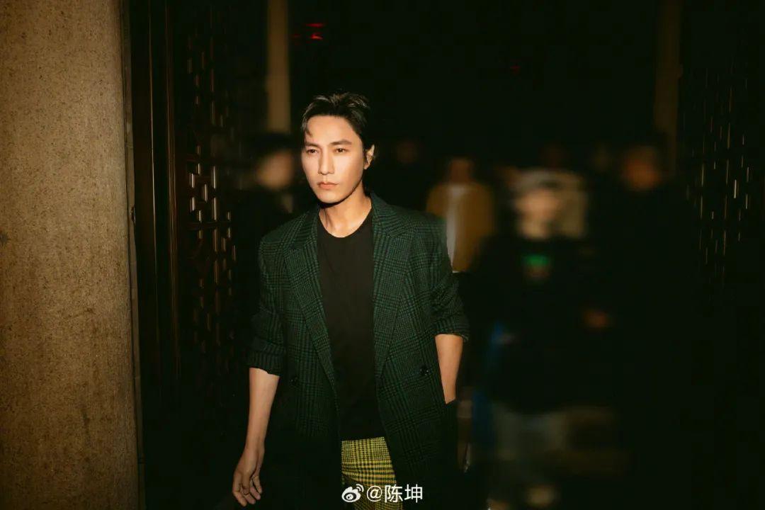 48岁陈坤公开卖惨活该他被全网追着骂