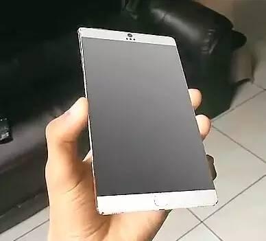 iphone7plus尺寸和iphone13对比 v2-ebf019dbb49b688e718cd4cafdcdf3bc_1440w.jpg?source=172ae18b