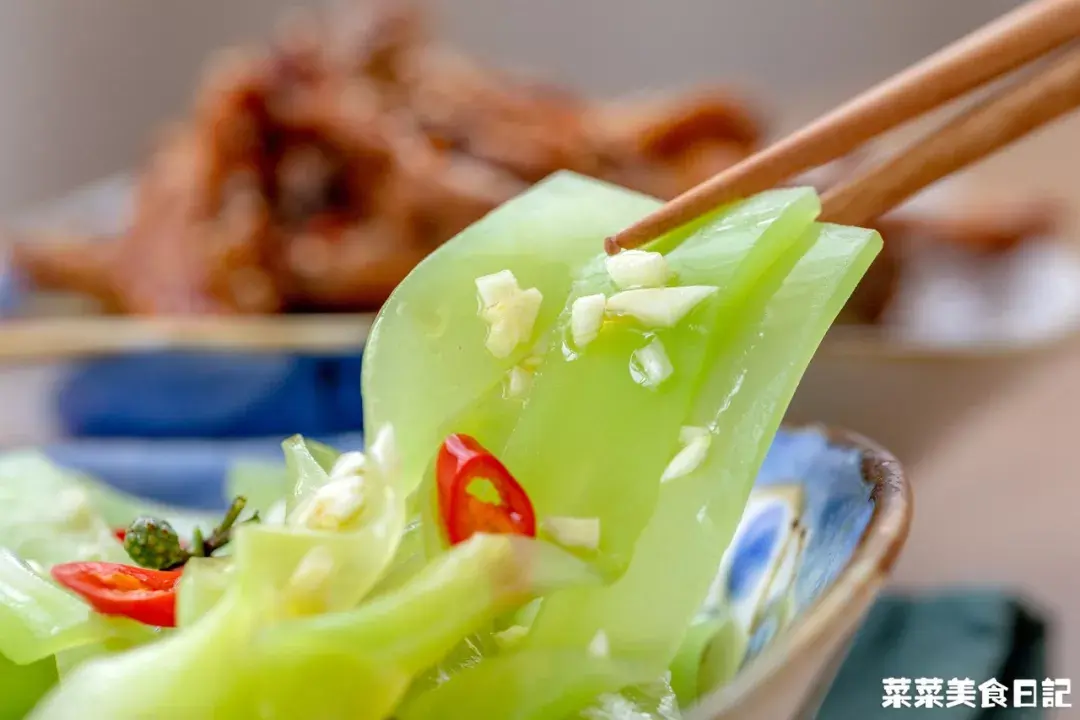 不知不觉已经到了24节气的秋分,秋天已过去大半,莴笋也进入尾季了