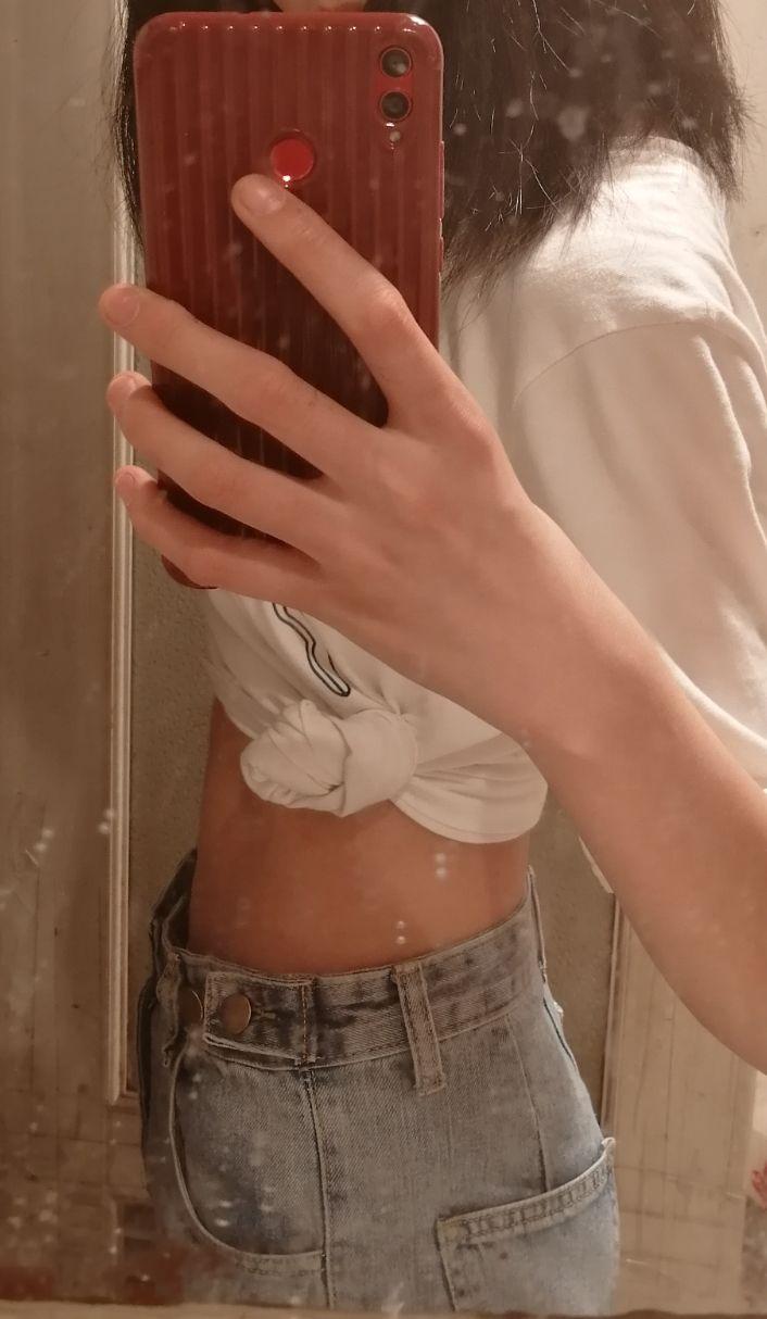 00后有腹肌是什么感受?