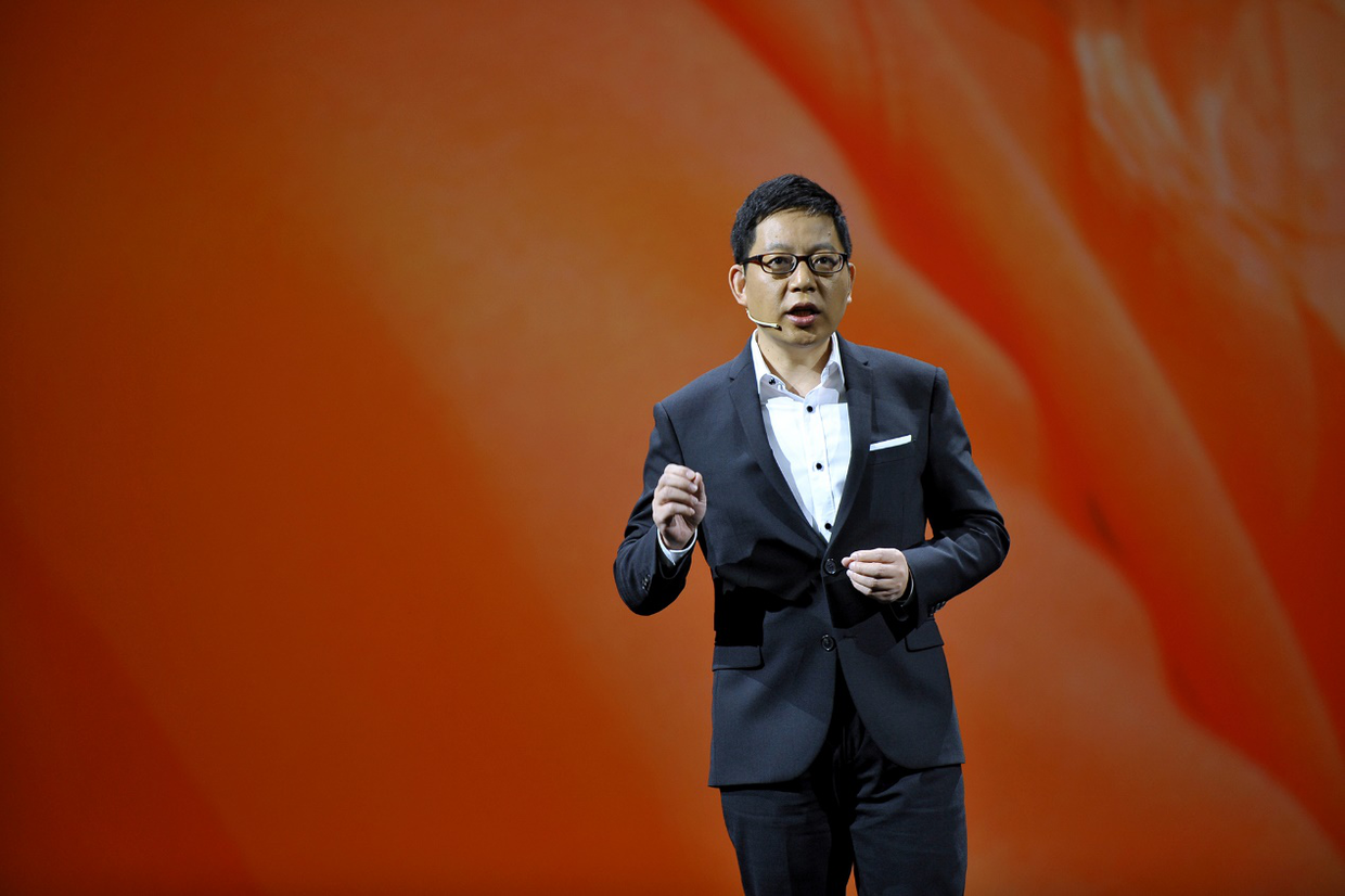 oppo吴强把鸡蛋放在一个篮子里然后看护好篮子