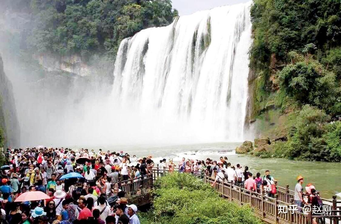 五一黄金周火爆背后消费低迷!会"传染"后疫情留学市场吗?