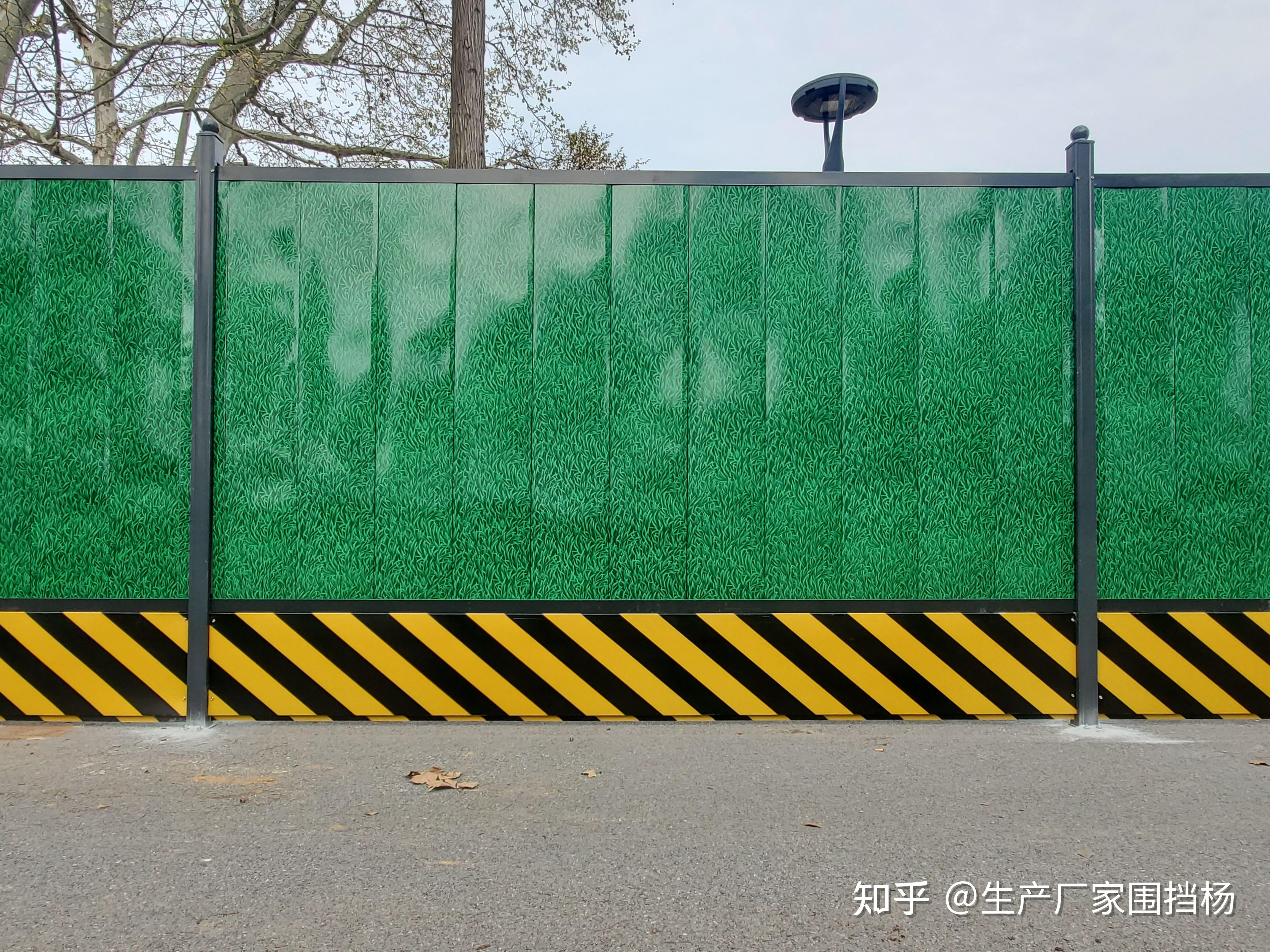 抗风等级78级的龙骨扣彩钢围挡方案