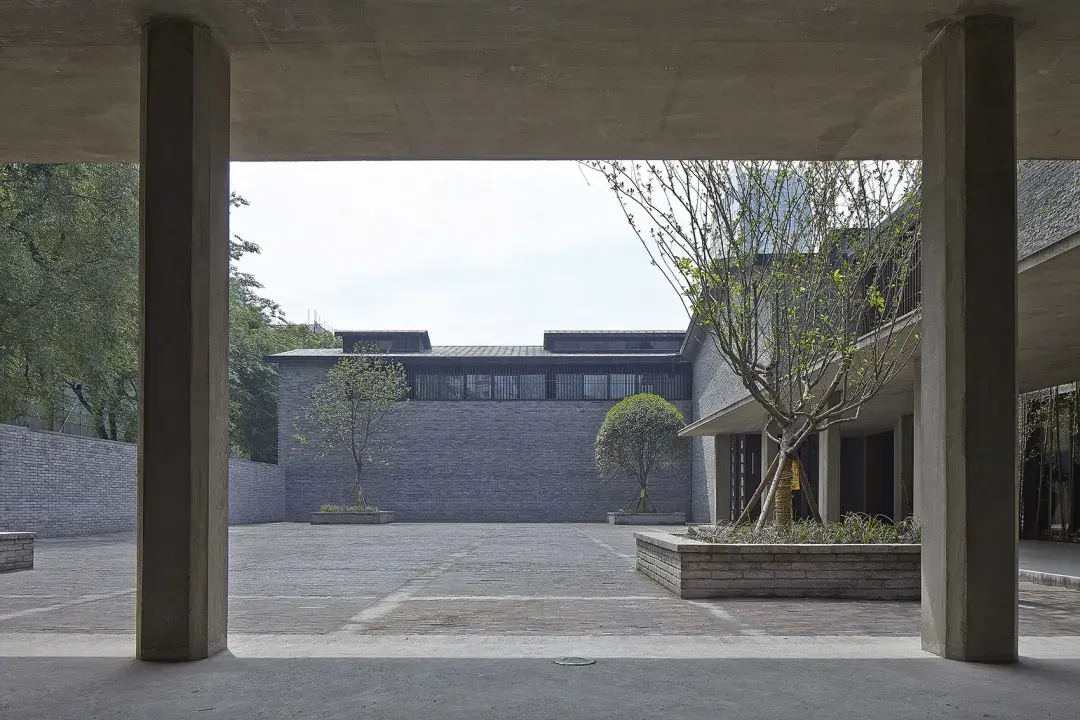 西村大院中国四川省成都市2010年 - 2014年西村大院意图跨界整合各类