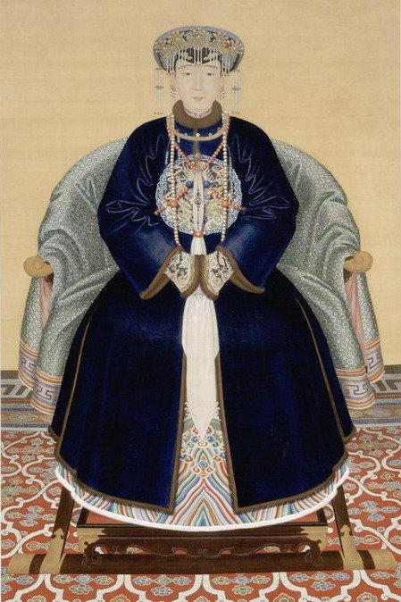 苏麻喇姑:本是孝庄的侍女,却教导康熙,抚养皇子,很受皇室敬重