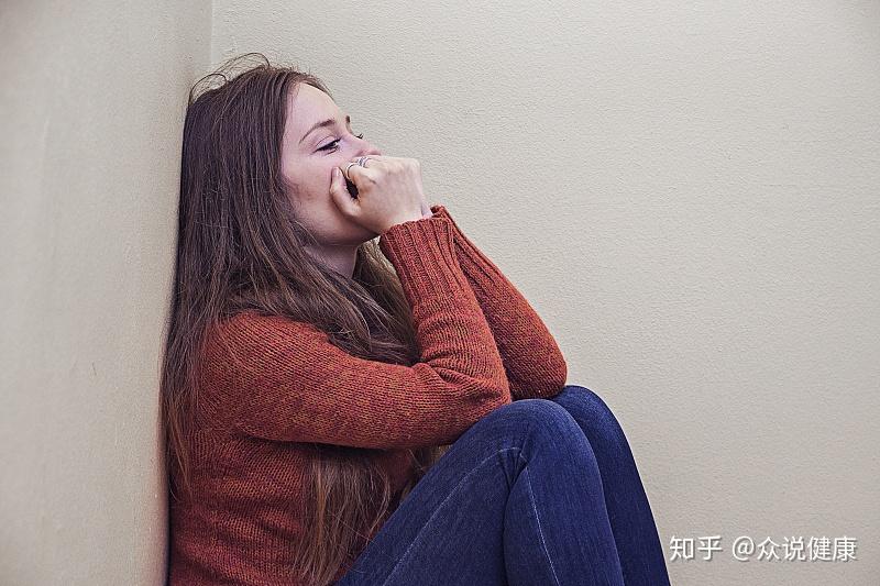 呼吸急促,心率加快,口干,手冷,头昏,但无惊恐发作;1,运动性紧张增加