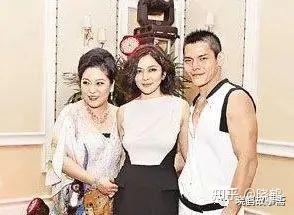 向太陈岚:向华强为她“不和任何女明星传绯闻”,她是如何做到的?