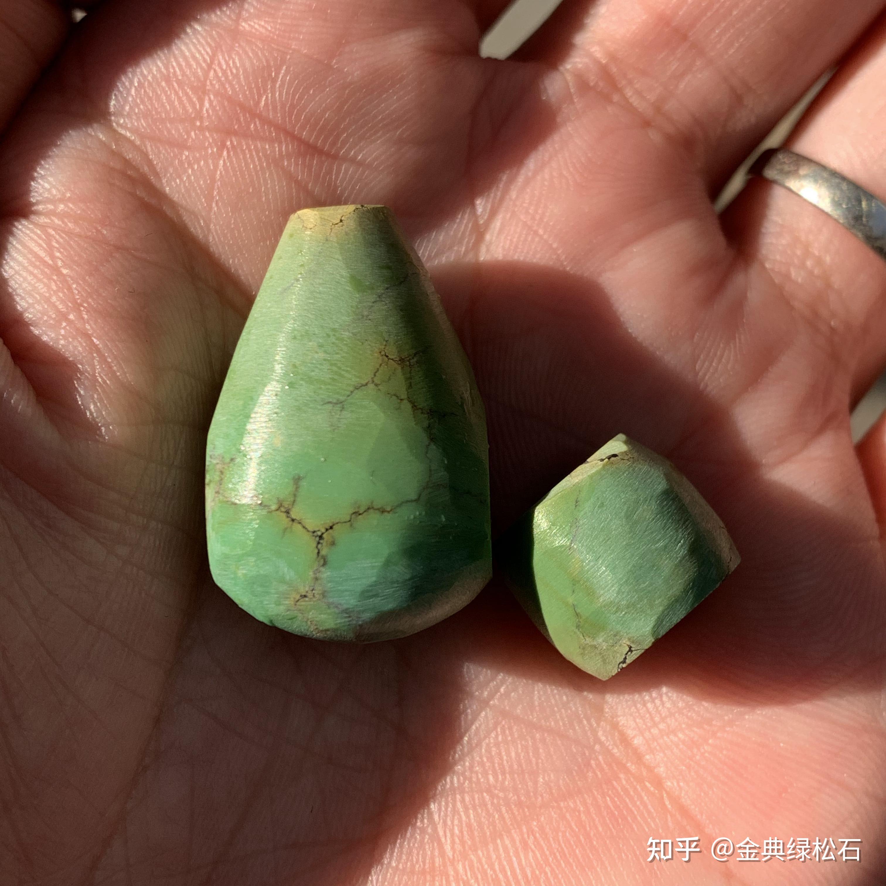 如何判断绿松石瓷度的高低